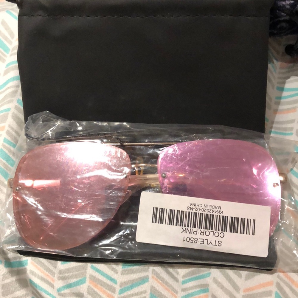 Lulus’s pink mirrored aviator sunglasses